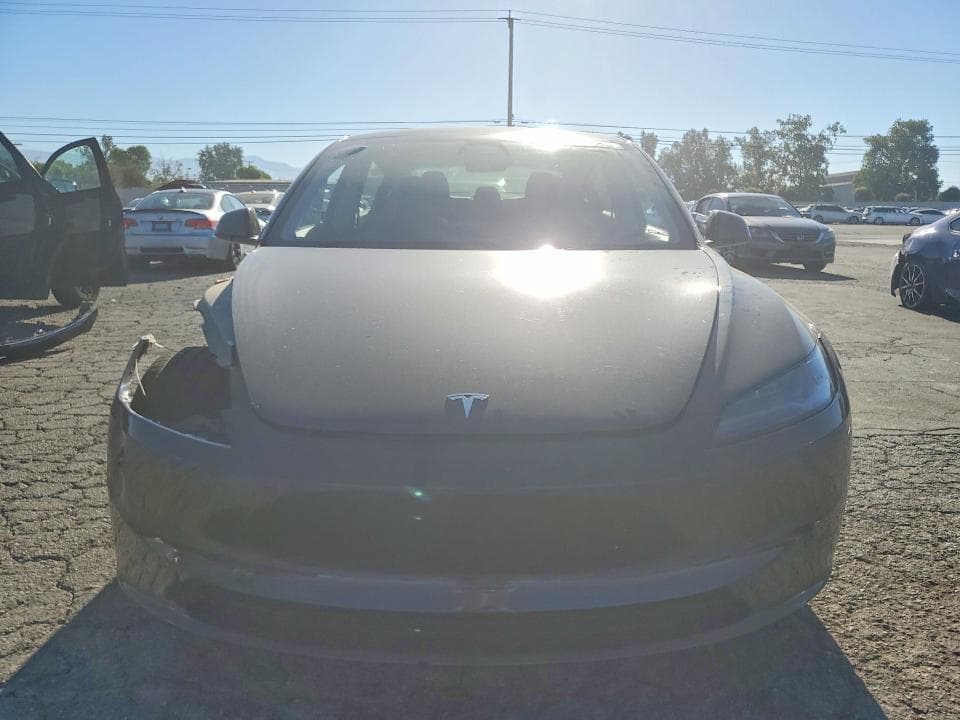 2025 TESLA MODEL 3 5