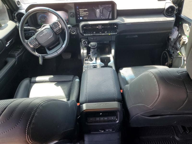 2024 TOYOTA LAND CRUISER BASE 8