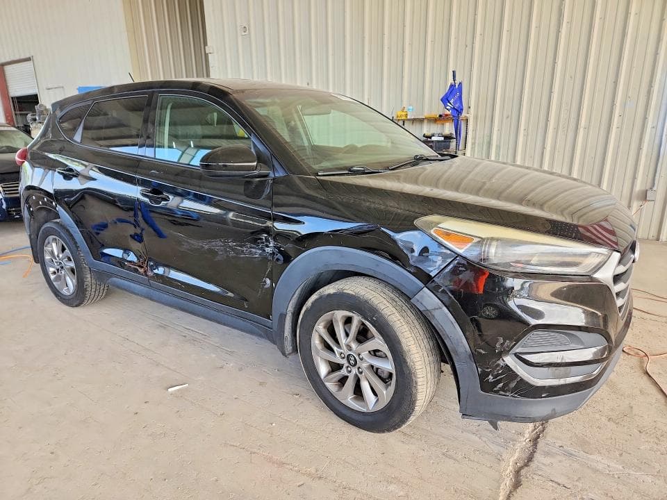 2018 HYUNDAI TUCSON SE 4
