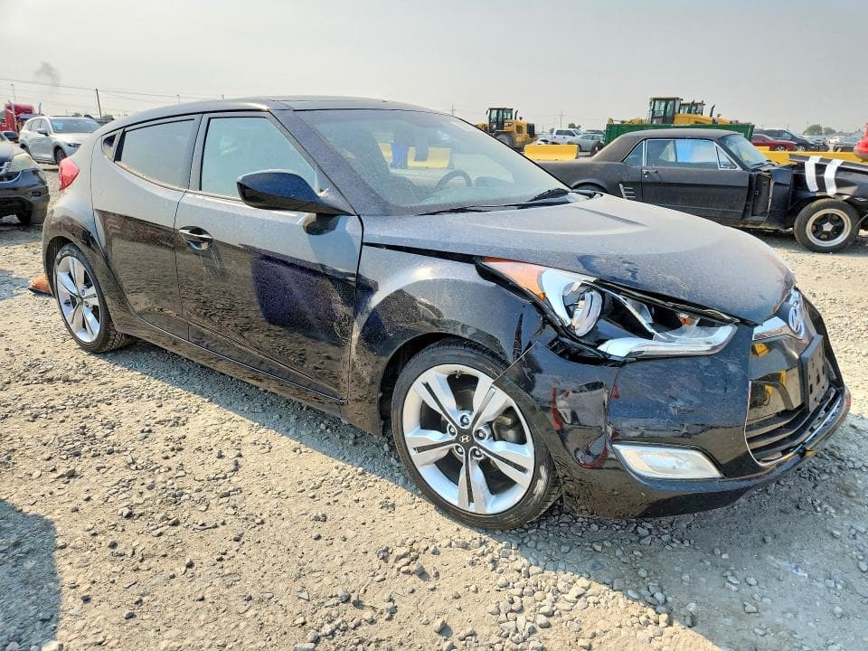 2017 HYUNDAI VELOSTER VALUE EDITION 4