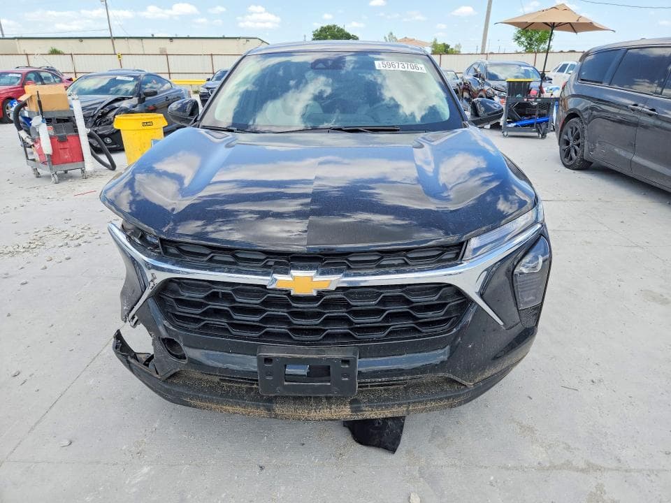 2025 CHEVROLET TRAX LS 5