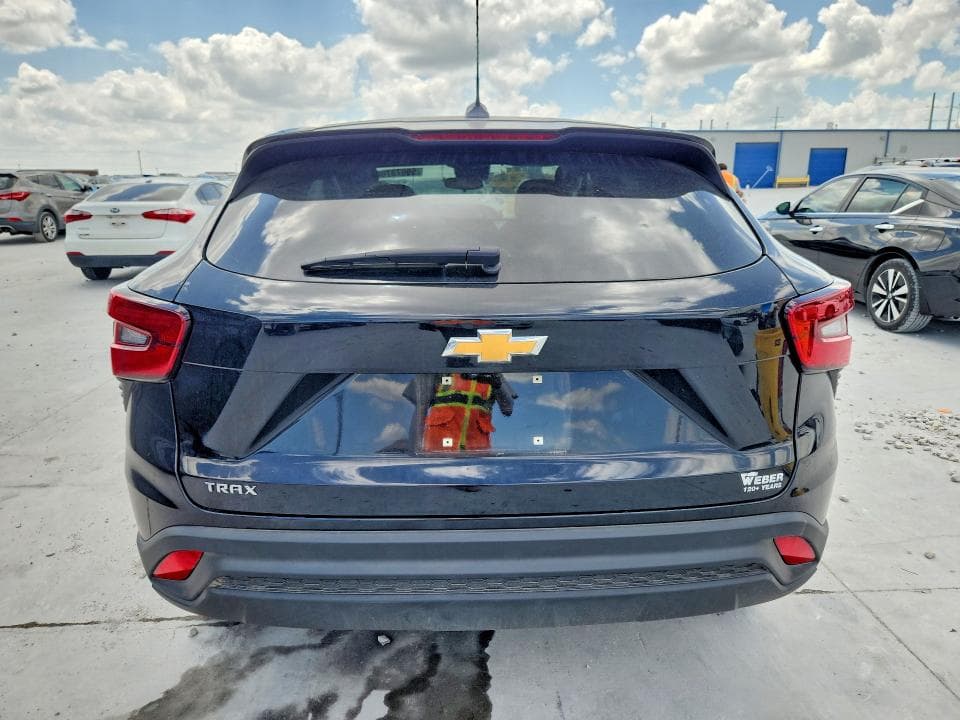2025 CHEVROLET TRAX LS 6