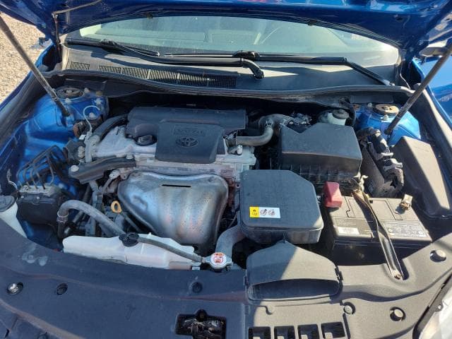 2017 TOYOTA CAMRY SE 11