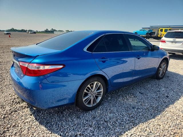 2017 TOYOTA CAMRY SE 3