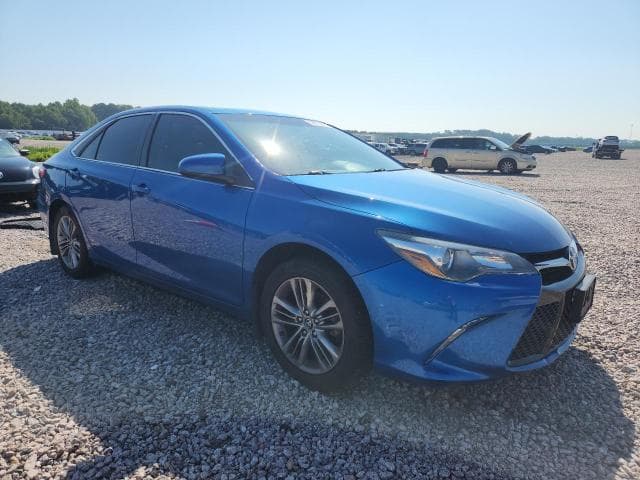 2017 TOYOTA CAMRY SE 4