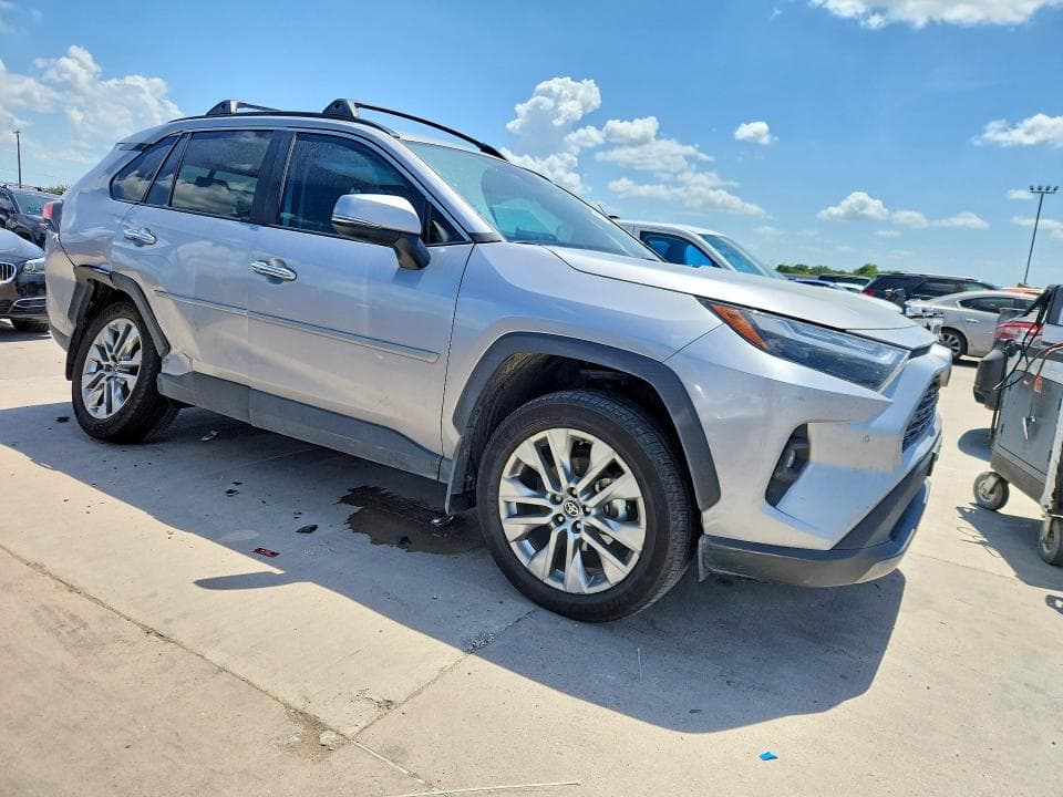2025 TOYOTA RAV4 LIMITED 4