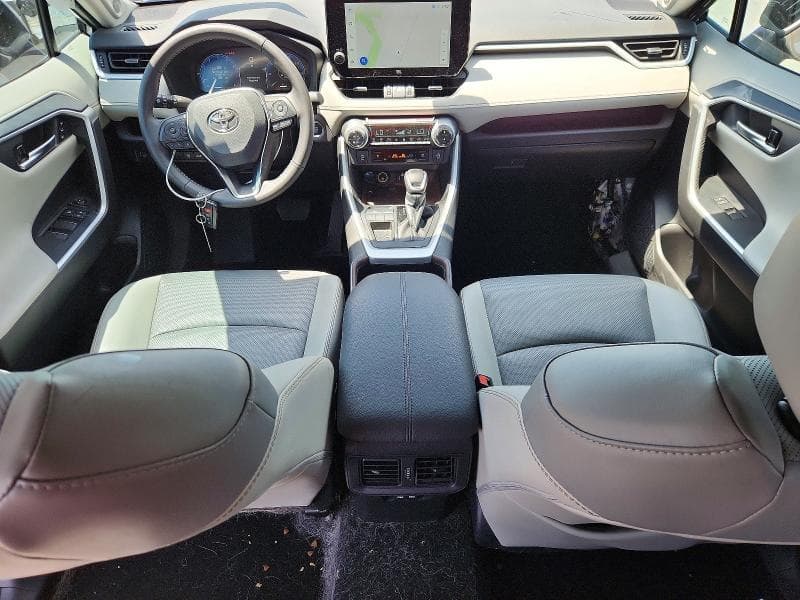2025 TOYOTA RAV4 LIMITED 8