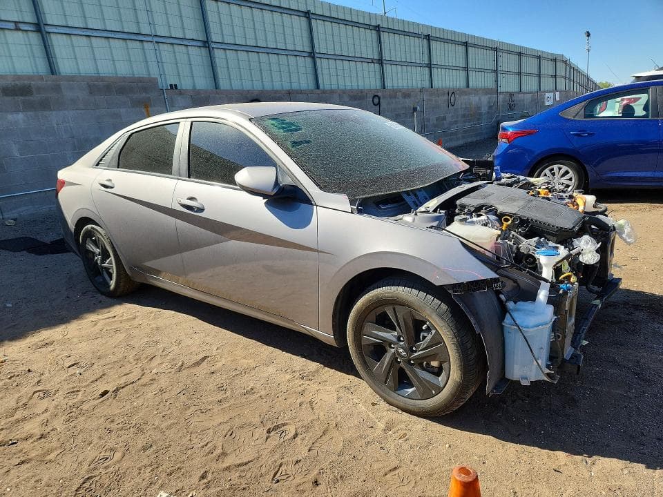 2023 HYUNDAI ELANTRA BLUE 4