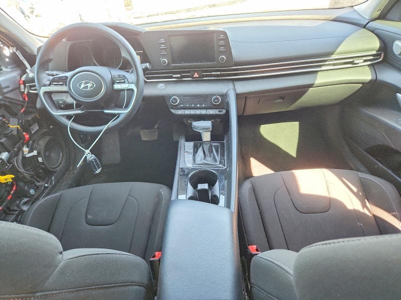 2023 HYUNDAI ELANTRA BLUE 8