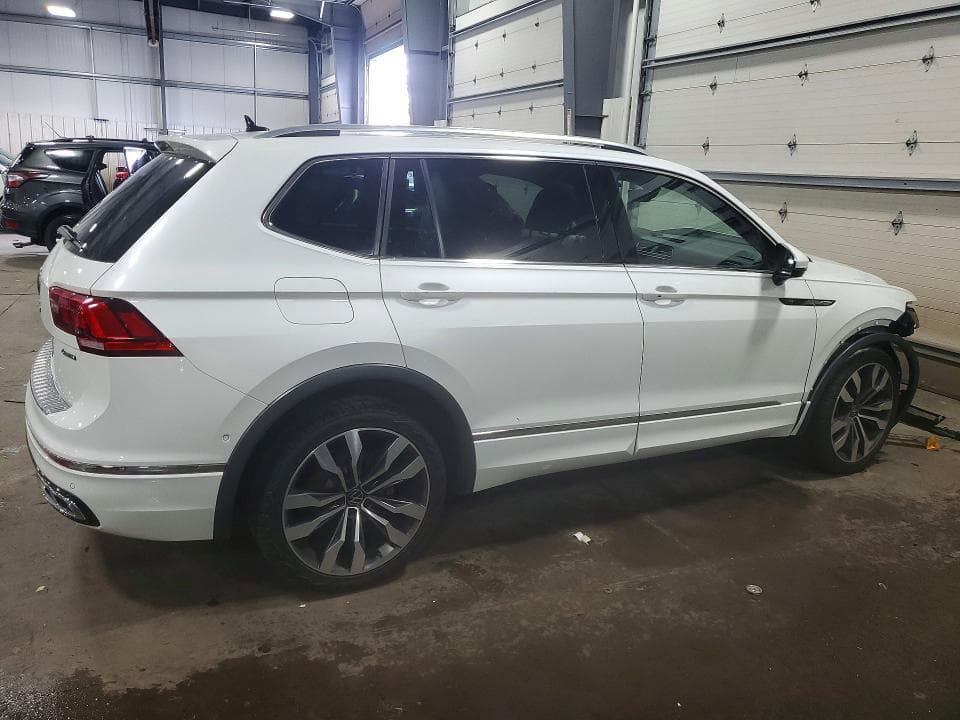 2022 VOLKSWAGEN TIGUAN SEL R-LINE SEL R-LINE 3