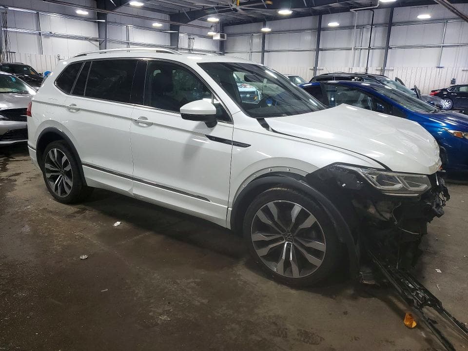 2022 VOLKSWAGEN TIGUAN SEL R-LINE SEL R-LINE 4