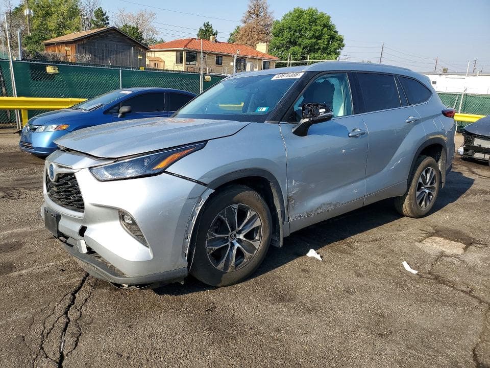 2022 TOYOTA HIGHLANDER HYBRID XLE - 1