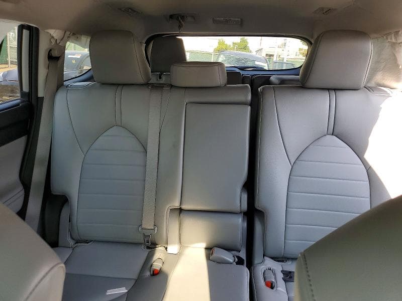 2022 TOYOTA HIGHLANDER HYBRID XLE 10
