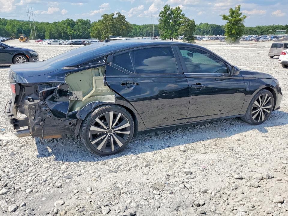 2022 NISSAN ALTIMA SR 3