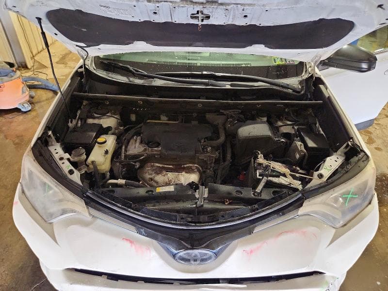 2018 TOYOTA RAV4 LE 12