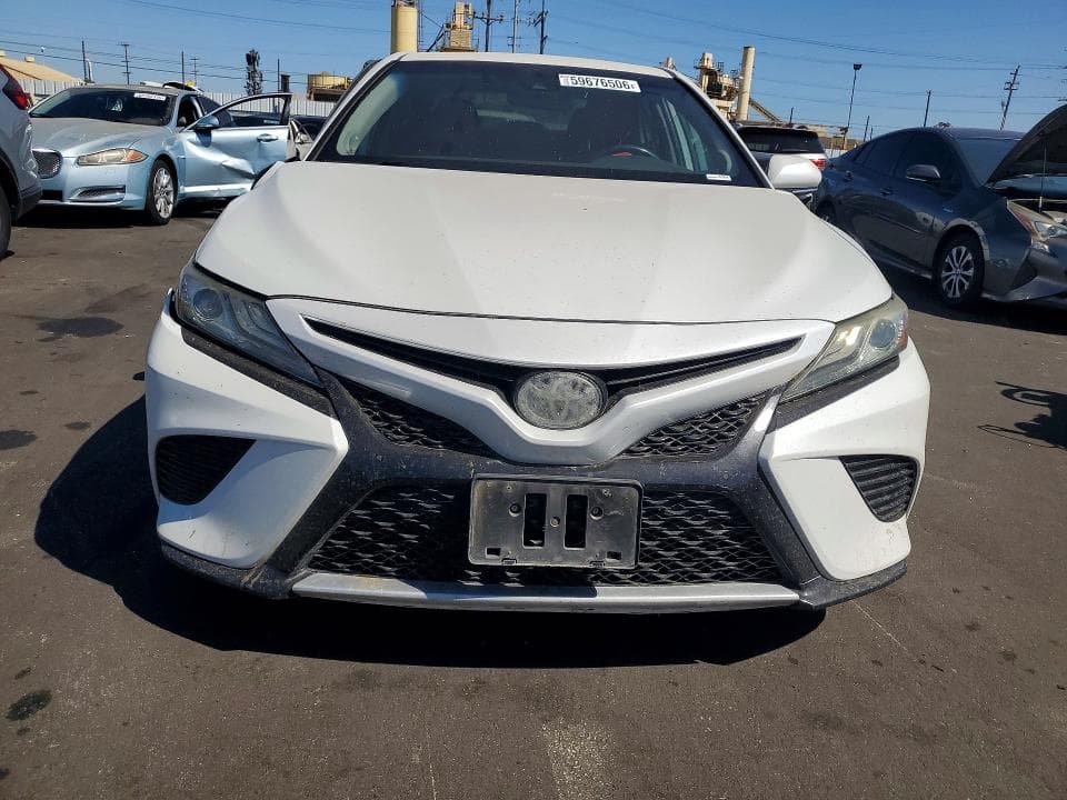 2019 TOYOTA CAMRY XSE 5