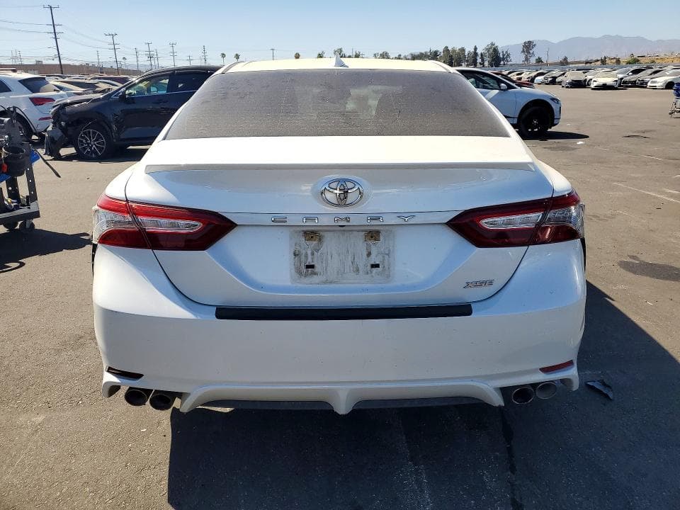 2019 TOYOTA CAMRY XSE 6