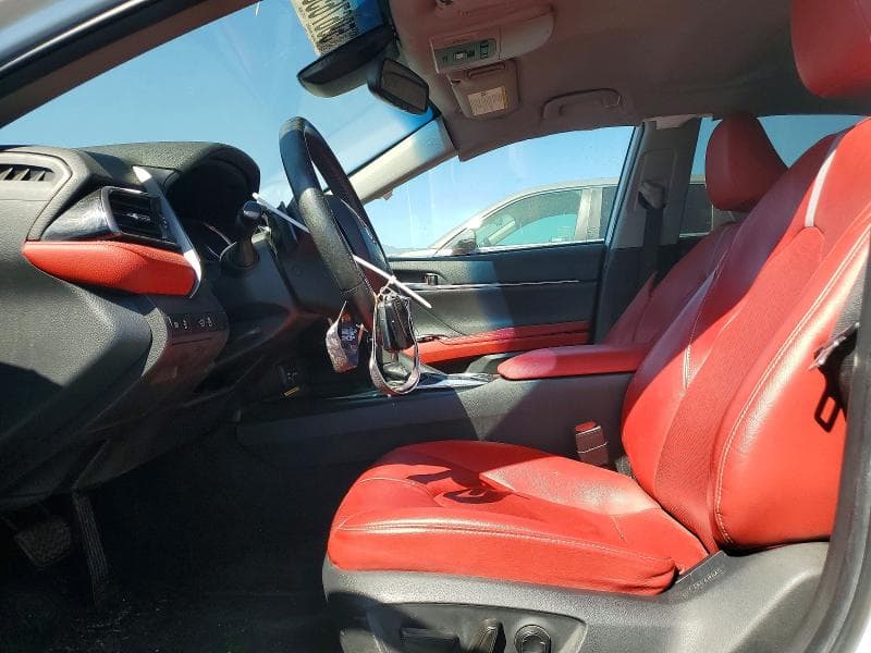 2019 TOYOTA CAMRY XSE 7