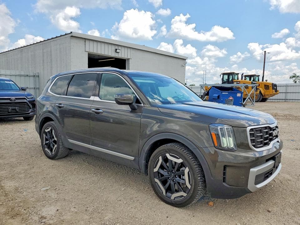 2023 KIA TELLURIDE S S 4