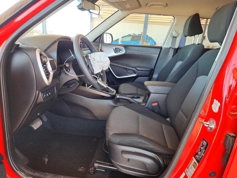 2023 KIA SOUL LX 7