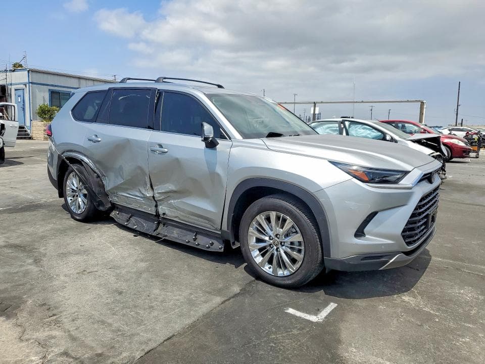 2024 TOYOTA GRAND HIGHLANDER PLATINUM 4