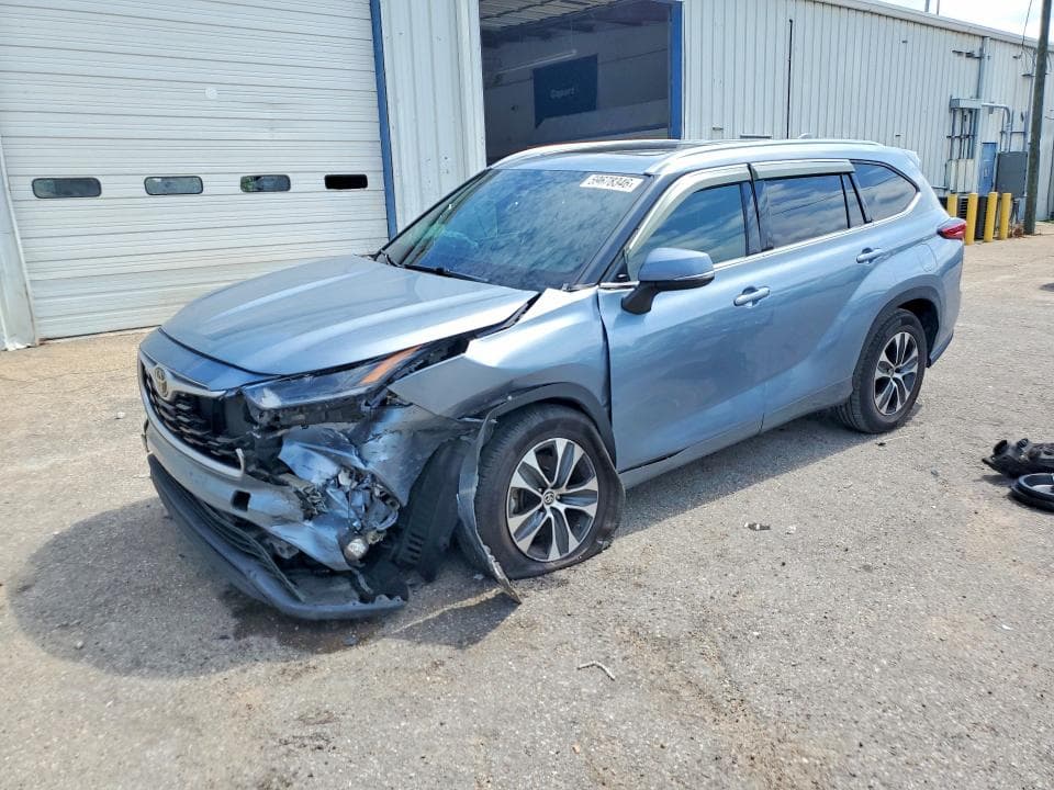 2021 TOYOTA HIGHLANDER XLE - 1