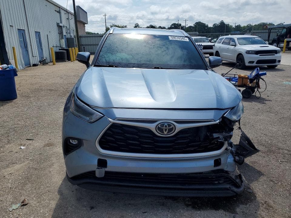 2021 TOYOTA HIGHLANDER XLE 5