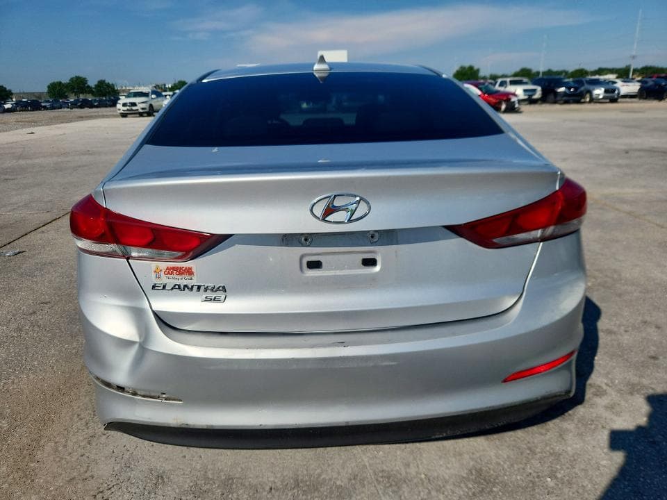 2017 HYUNDAI ELANTRA SE SE 6