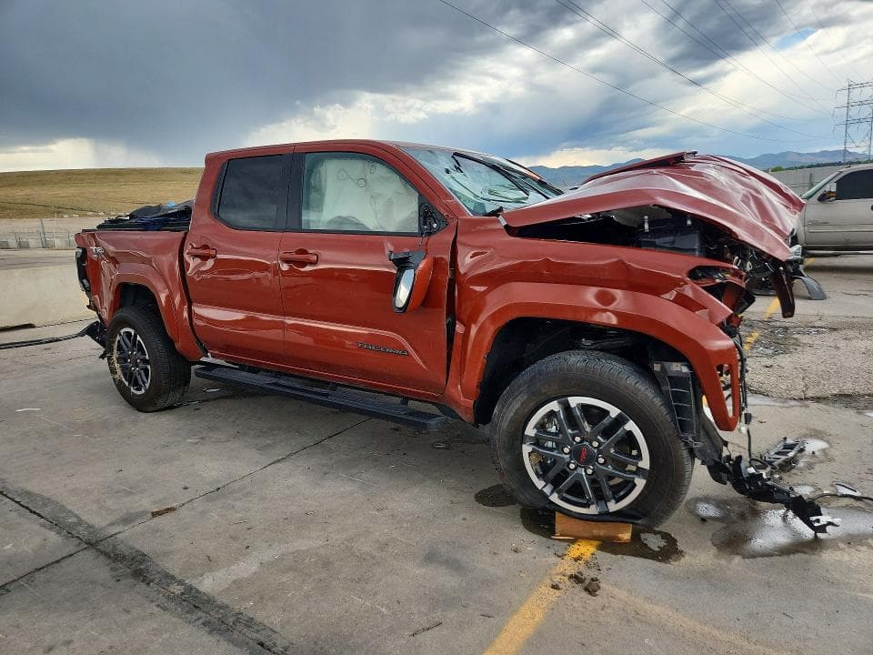 2025 TOYOTA TACOMA TRD SPORT 4