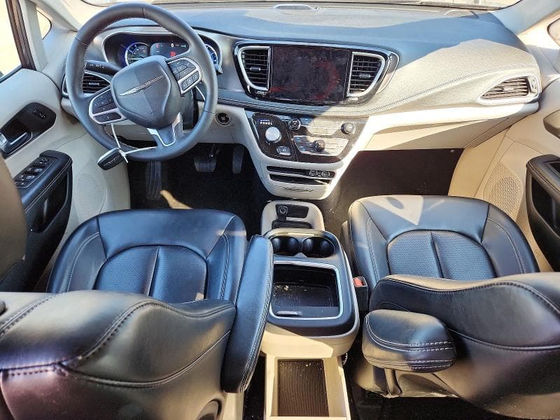 2023 CHRYSLER PACIFICA HYBRID TOURING L 8