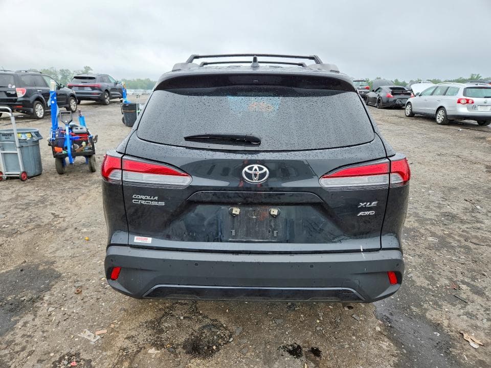 2024 TOYOTA COROLLA CROSS XLE 6