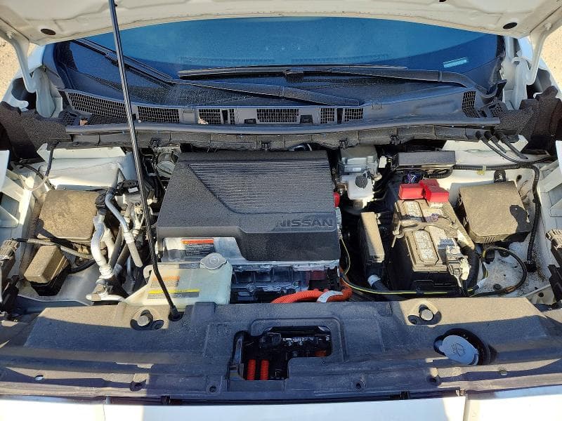 2022 NISSAN LEAF SV PLUS 11