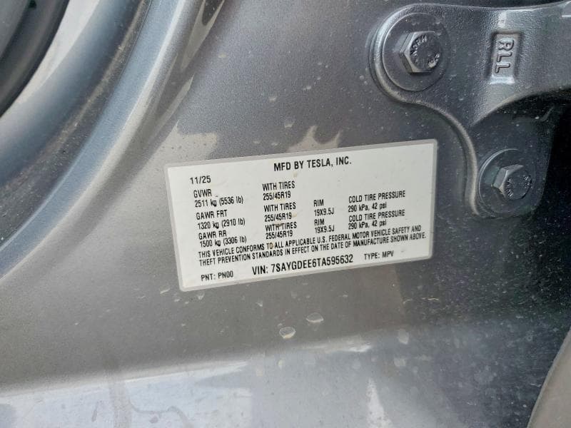 2026 TESLA MODEL Y 12