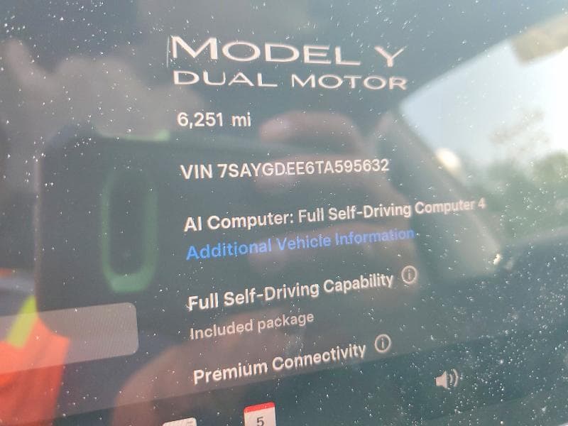 2026 TESLA MODEL Y 9