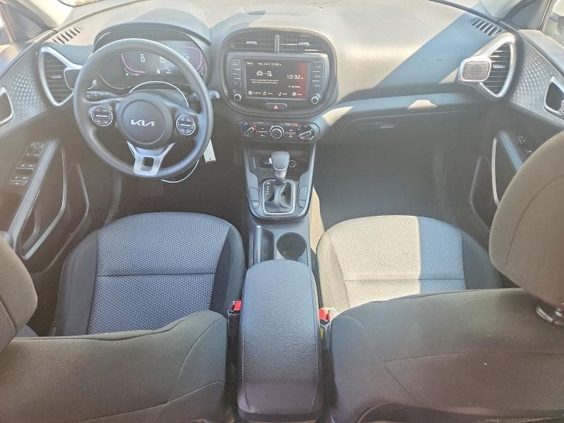 2025 KIA SOUL LX 8