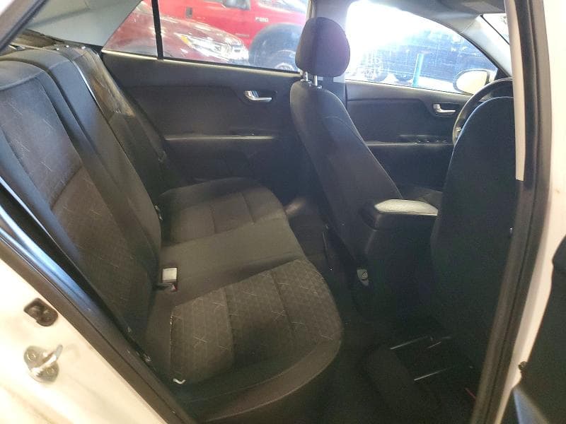 2021 KIA RIO S 10