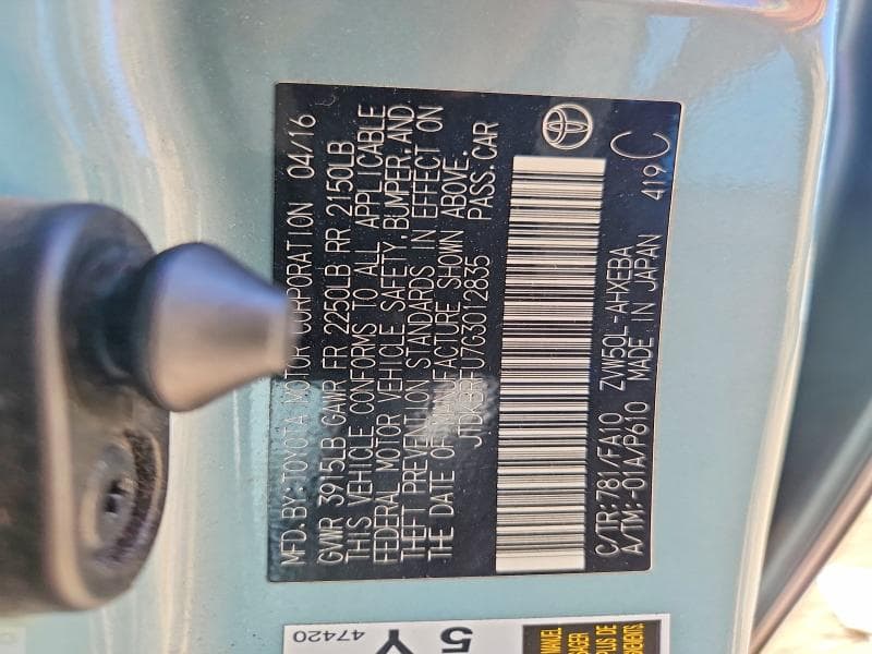 2016 TOYOTA PRIUS TWO 12