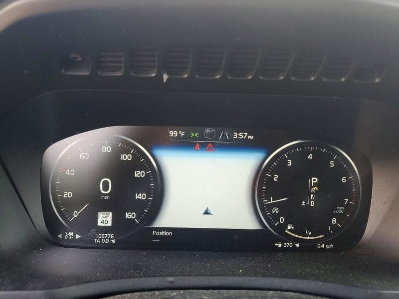 2017 VOLVO XC90 T6 9