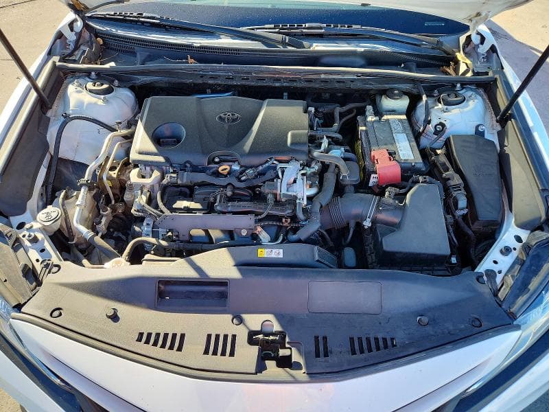 2018 TOYOTA CAMRY SE 11