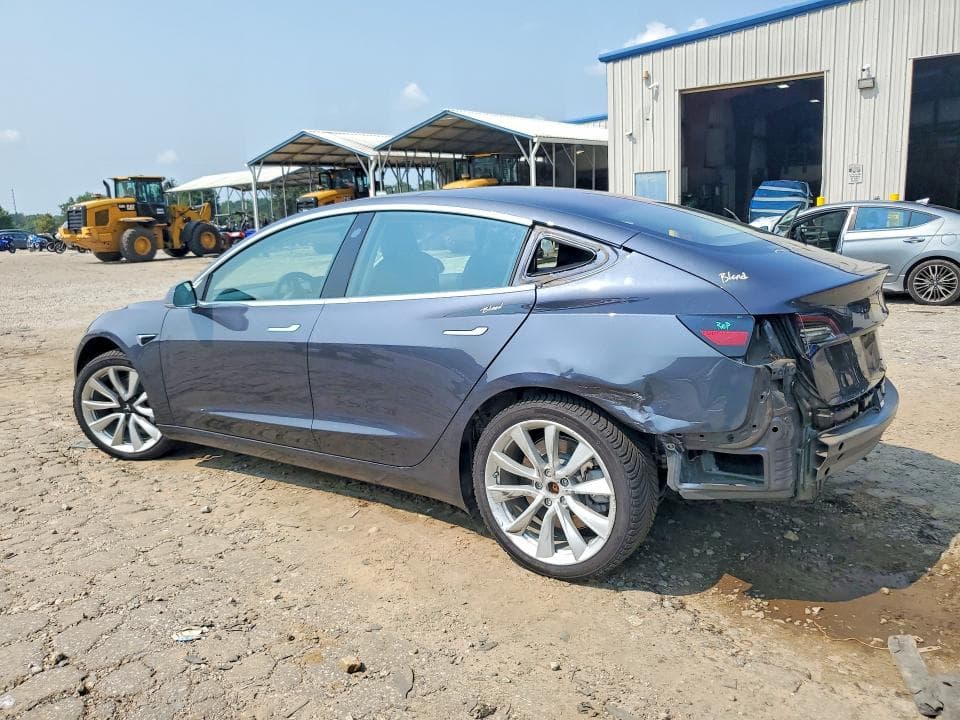 2018 TESLA MODEL 3 2