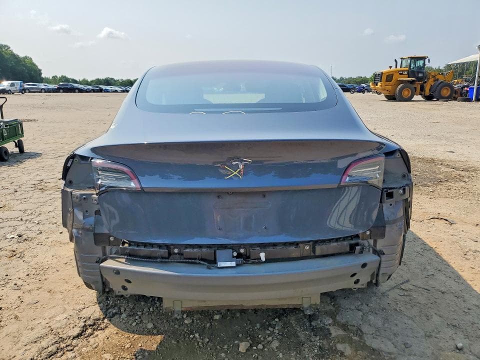 2018 TESLA MODEL 3 6