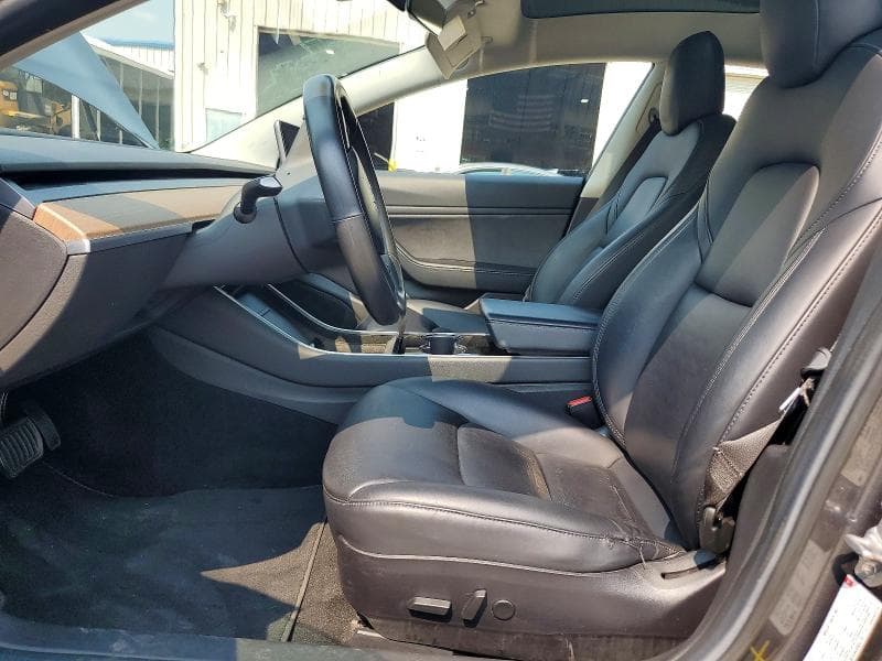 2018 TESLA MODEL 3 7