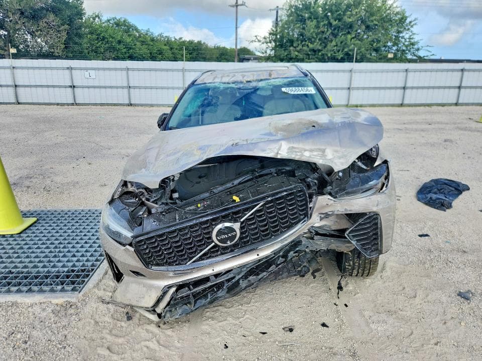 2025 VOLVO XC60 PLUS 5