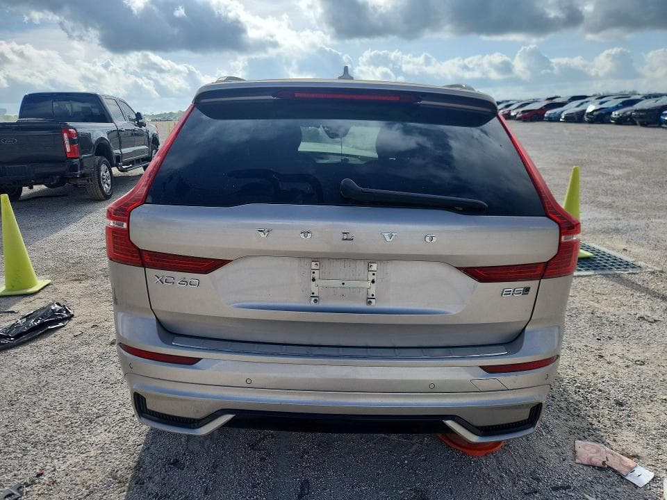 2025 VOLVO XC60 PLUS 6