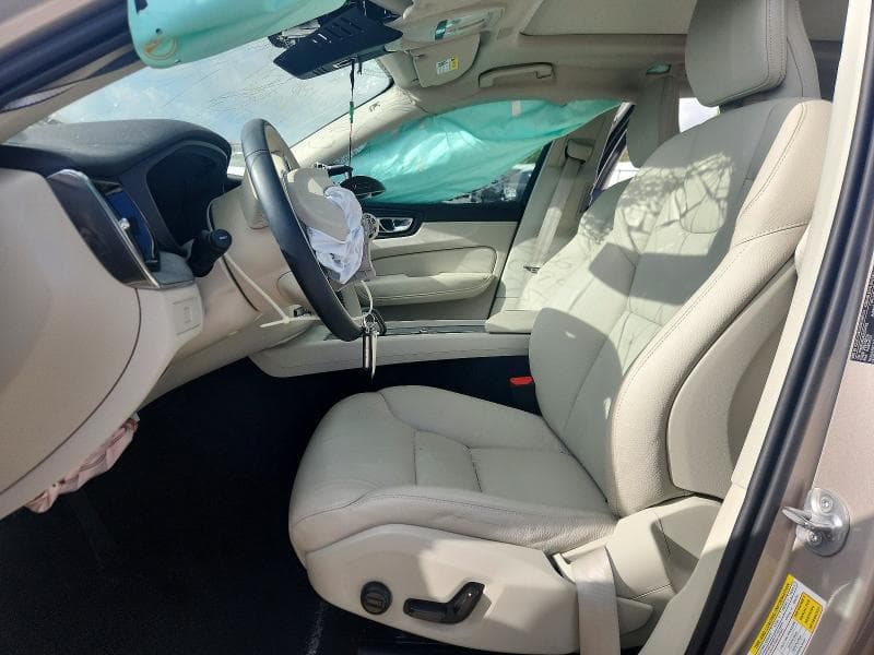 2025 VOLVO XC60 PLUS 7