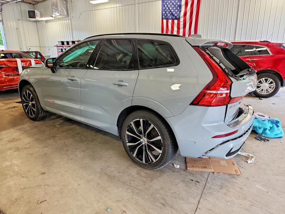 2025 VOLVO XC60 PLUS PLUS 2