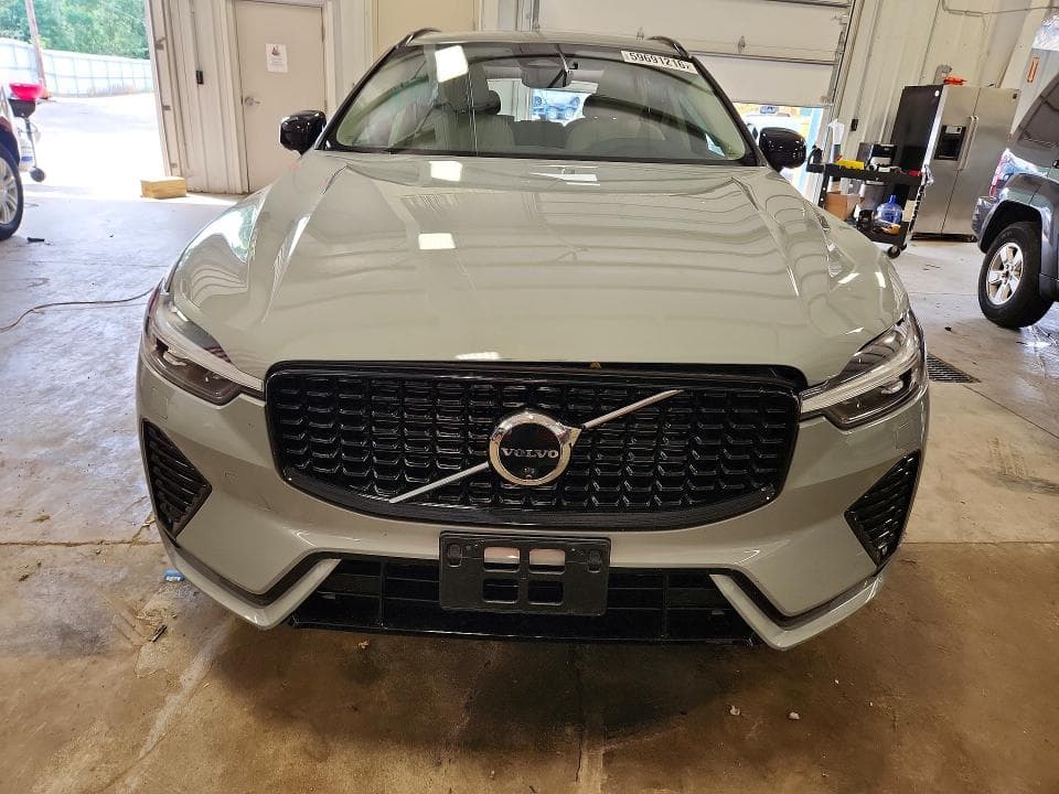 2025 VOLVO XC60 PLUS PLUS 5