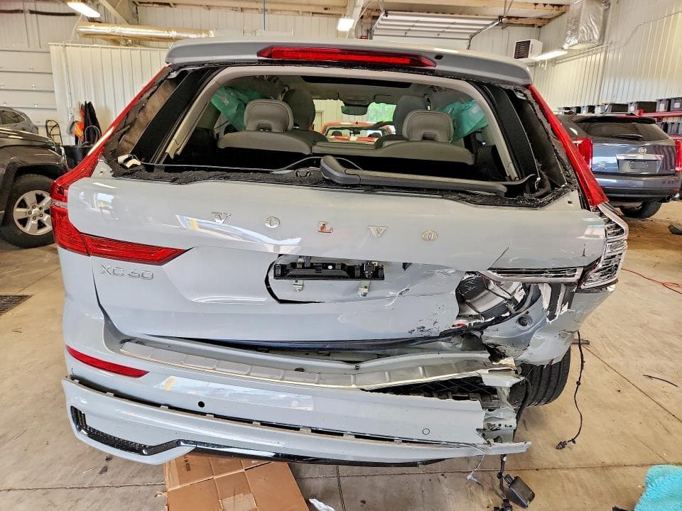 2025 VOLVO XC60 PLUS PLUS 6