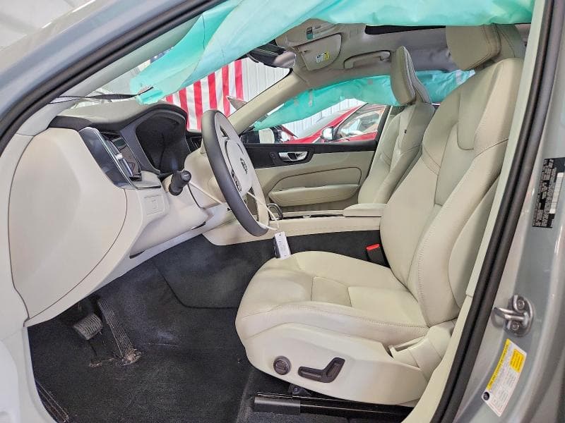 2025 VOLVO XC60 PLUS PLUS 7
