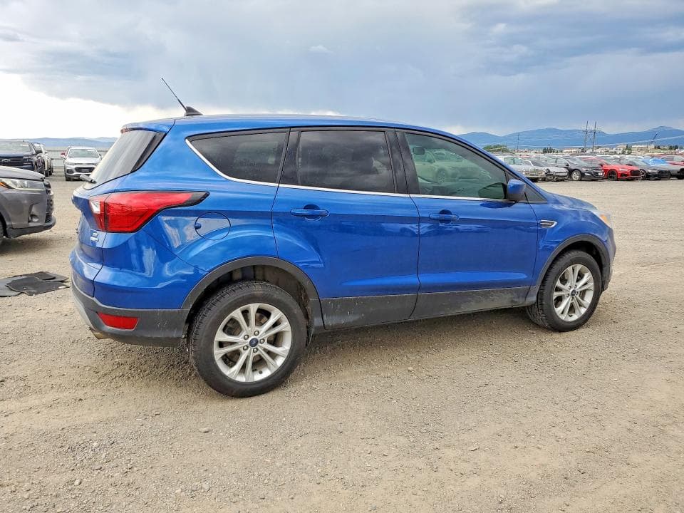 2019 FORD ESCAPE SE 3